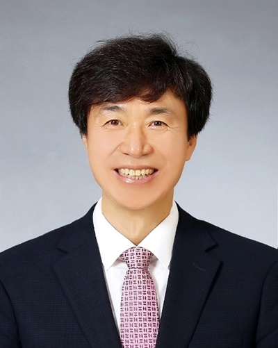 김영인 교장