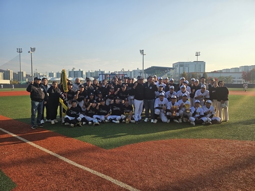 백송고 야구부와 비봉고 야구부