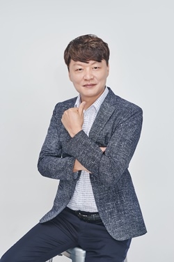 목동 센트럴프라자 더불어숲영어학원 고영홍 원장