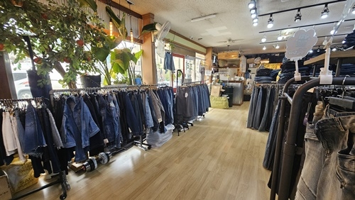 쪼리청바지 파주본점