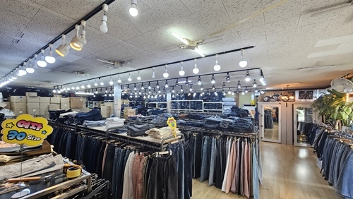 쪼리청바지 파주본점